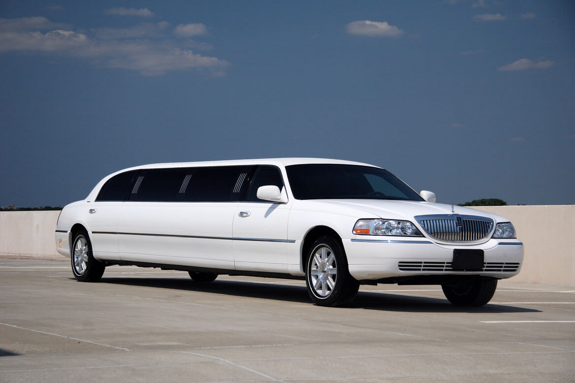 Lincoln stretch limousine White